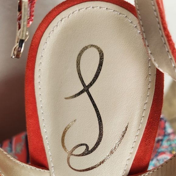 Beautiful Sam Edelman Strappy Sandles - Picture 6 of 12